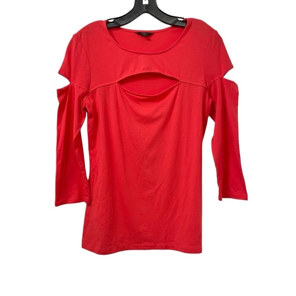 GUESS Women’s Pink Magma Keyhole Cutout
Cassie 3/4 Sleeve Cutout Top size L - Picture 2 of 16